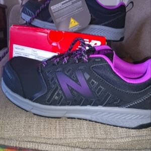 New Balance alloy toe safety shoes